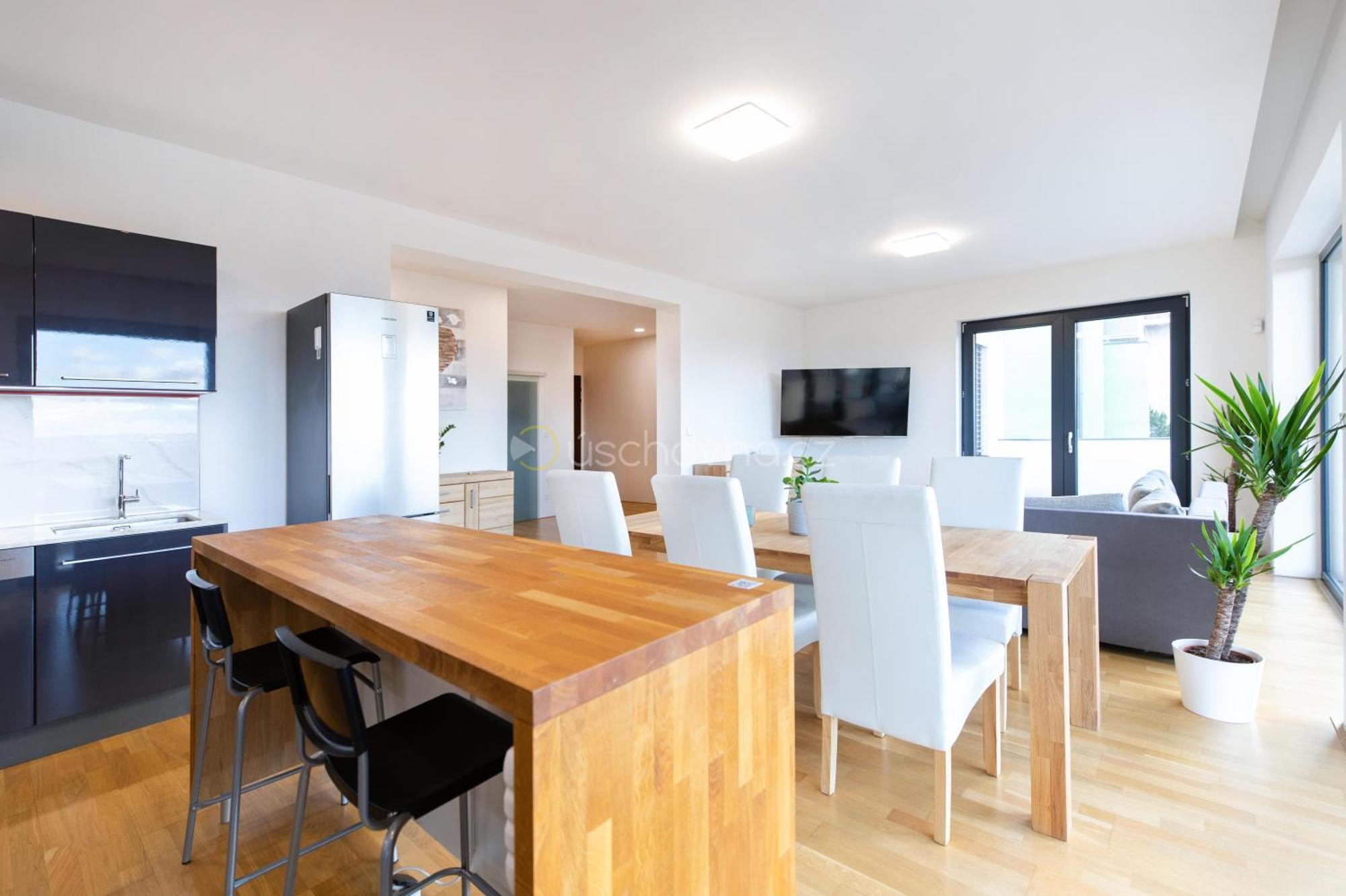 Airport Luxury Apartment & Spa Prague Luaran gambar
