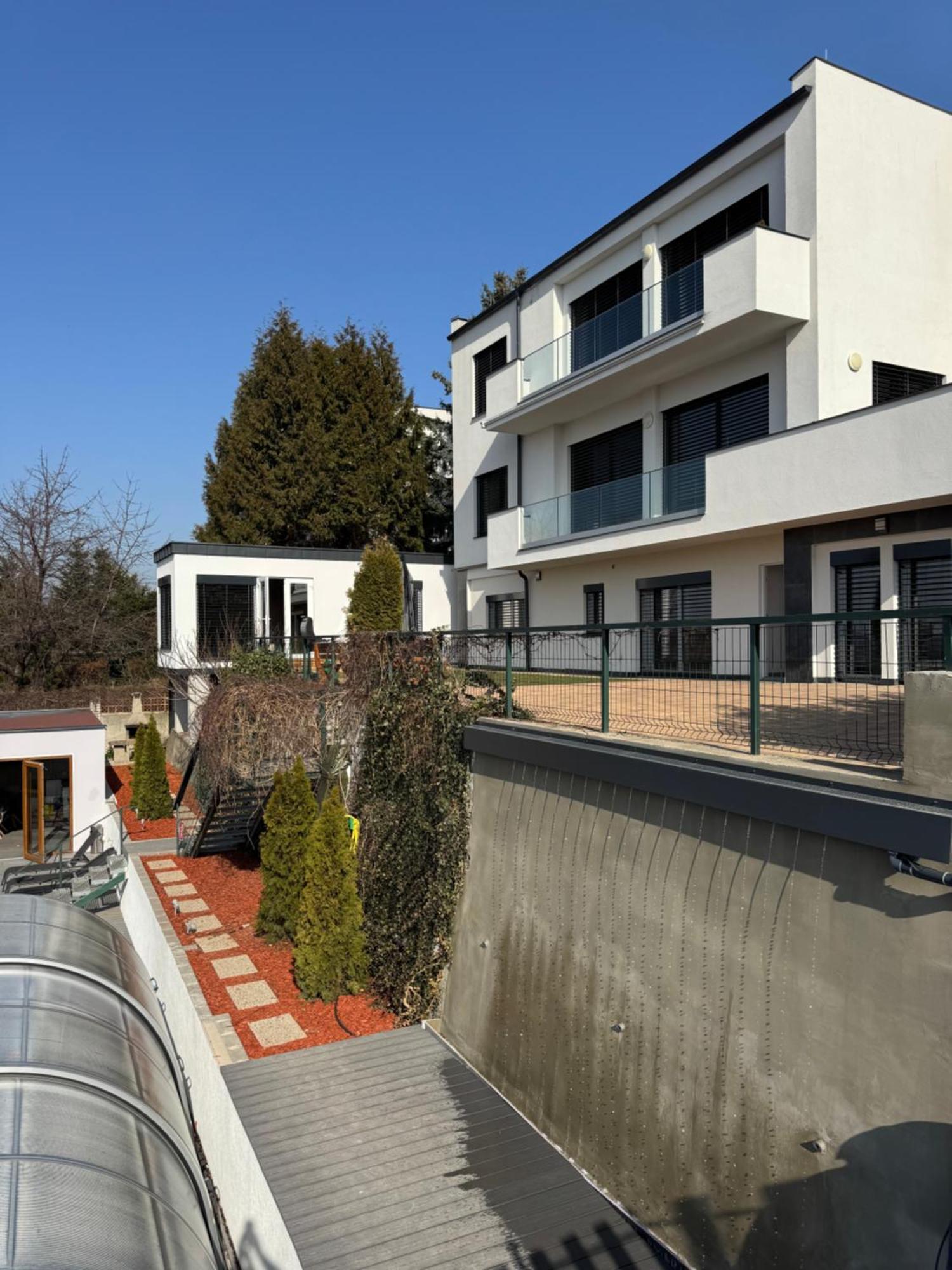 Airport Luxury Apartment & Spa Prague Luaran gambar